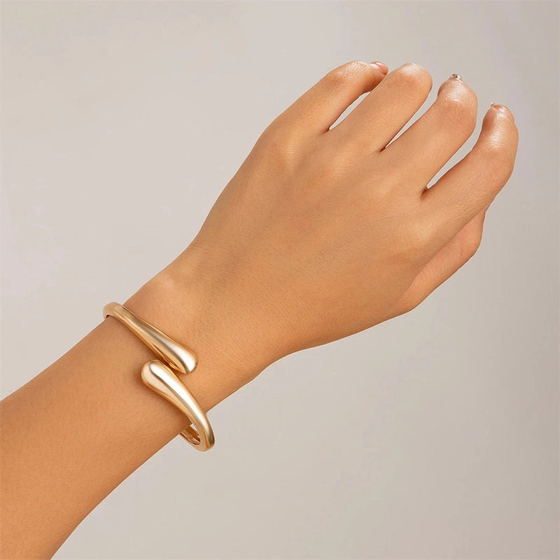 Sculpted Open Cuff Bracelet | Gold Tone